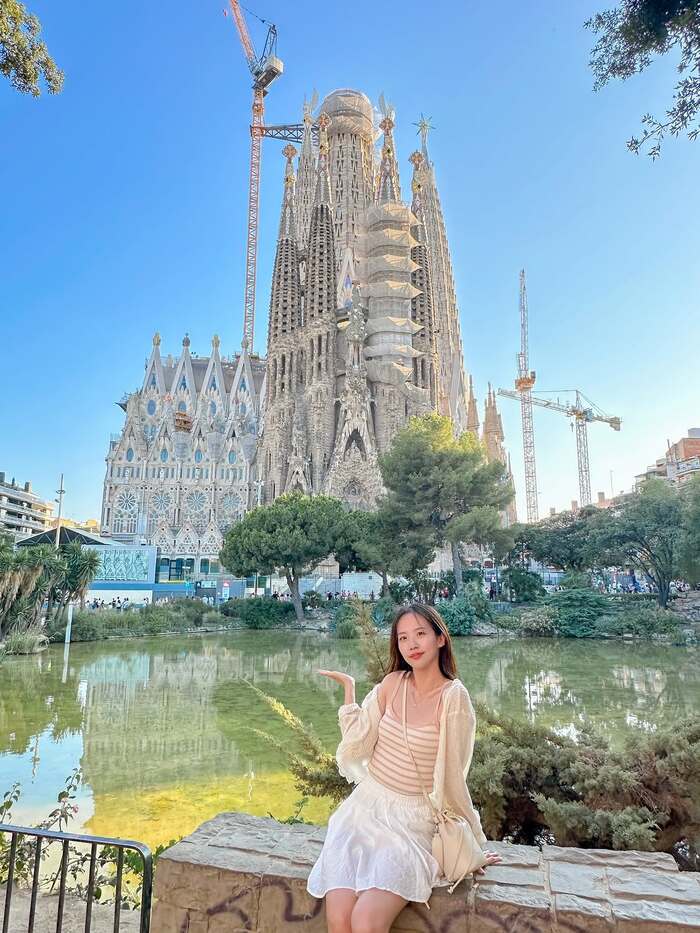 Du lịch Barcelona